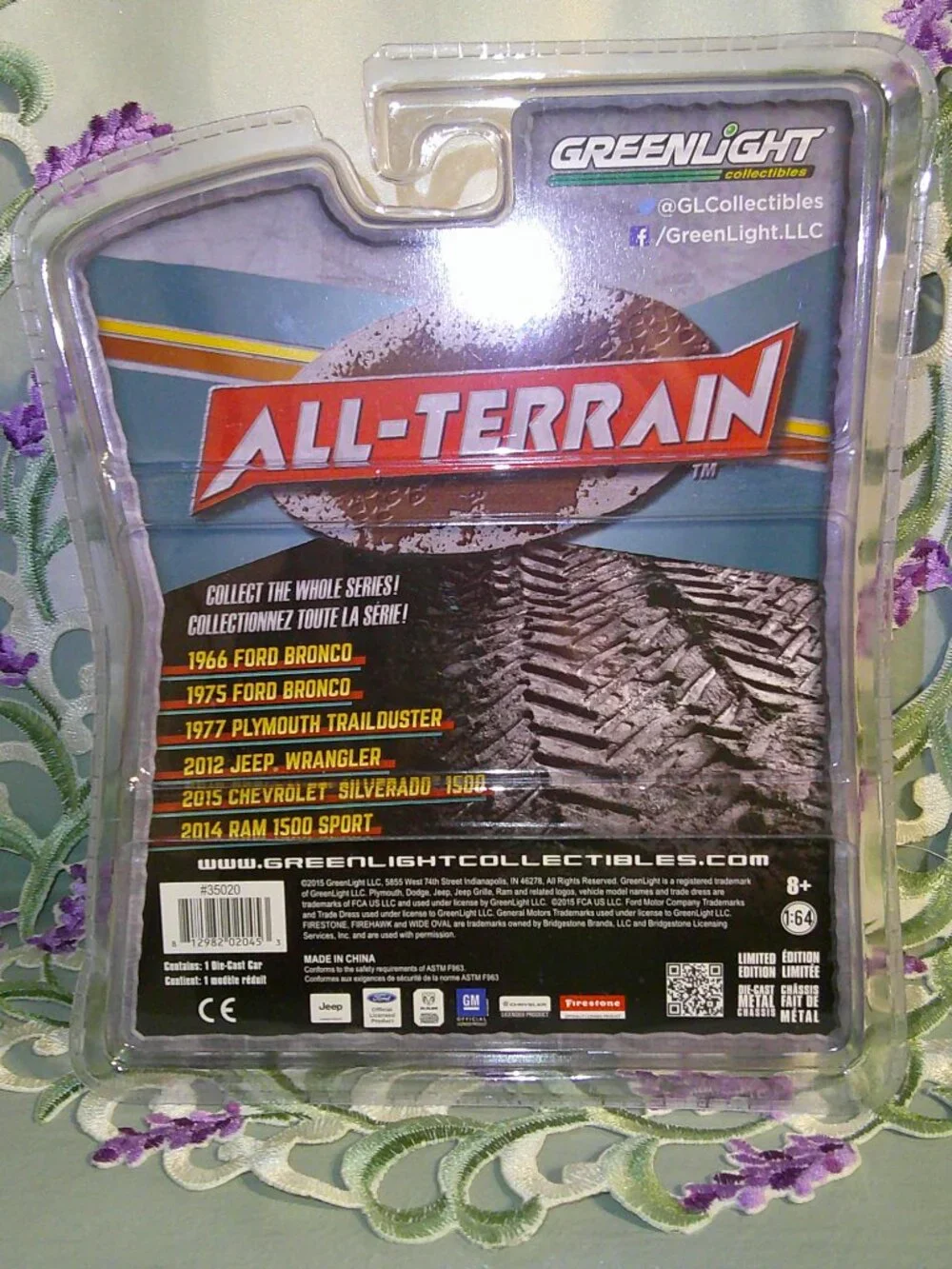 1:64 Greenlight All-Terrain Series 2 Blue 1975 Ford Bronco New in Package Mint